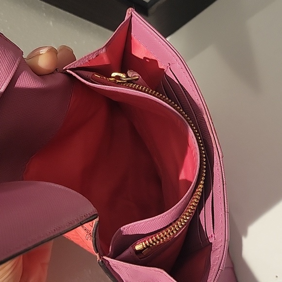 28.AUTHENTIC MCM WALLET - Picture 11 of 12